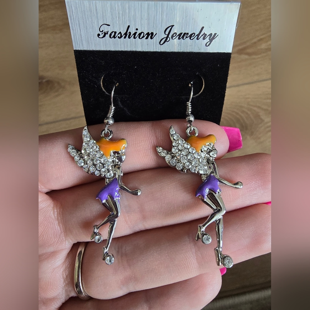 NWT Tinkerbell earrings